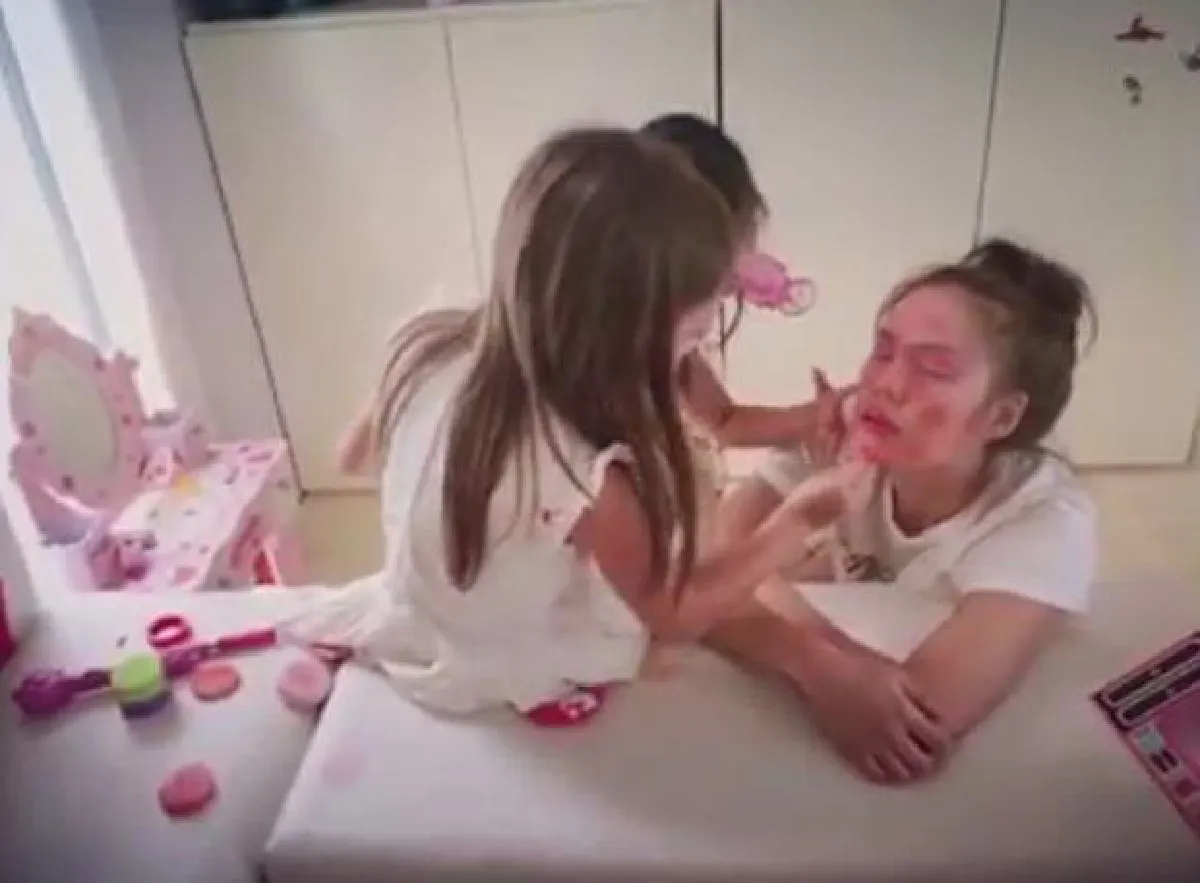 ส่องความน่ารัก น้าเจี๊ยบ กับหลานๆทั้ง 6 จากแก๊งนางฟ้าตัวจิ๋ว