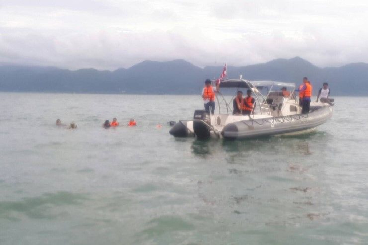 เรือสปีดโบ๊ทระเบิดหลังออกจากท่าผู้โดยสารโดดหนีทัน5-จมสูญหาย1 เรือสปีดโบ๊ทระเบิดหลังออกจากท่าผู้โดยสารโดดหนีทัน5-จมสูญหาย1