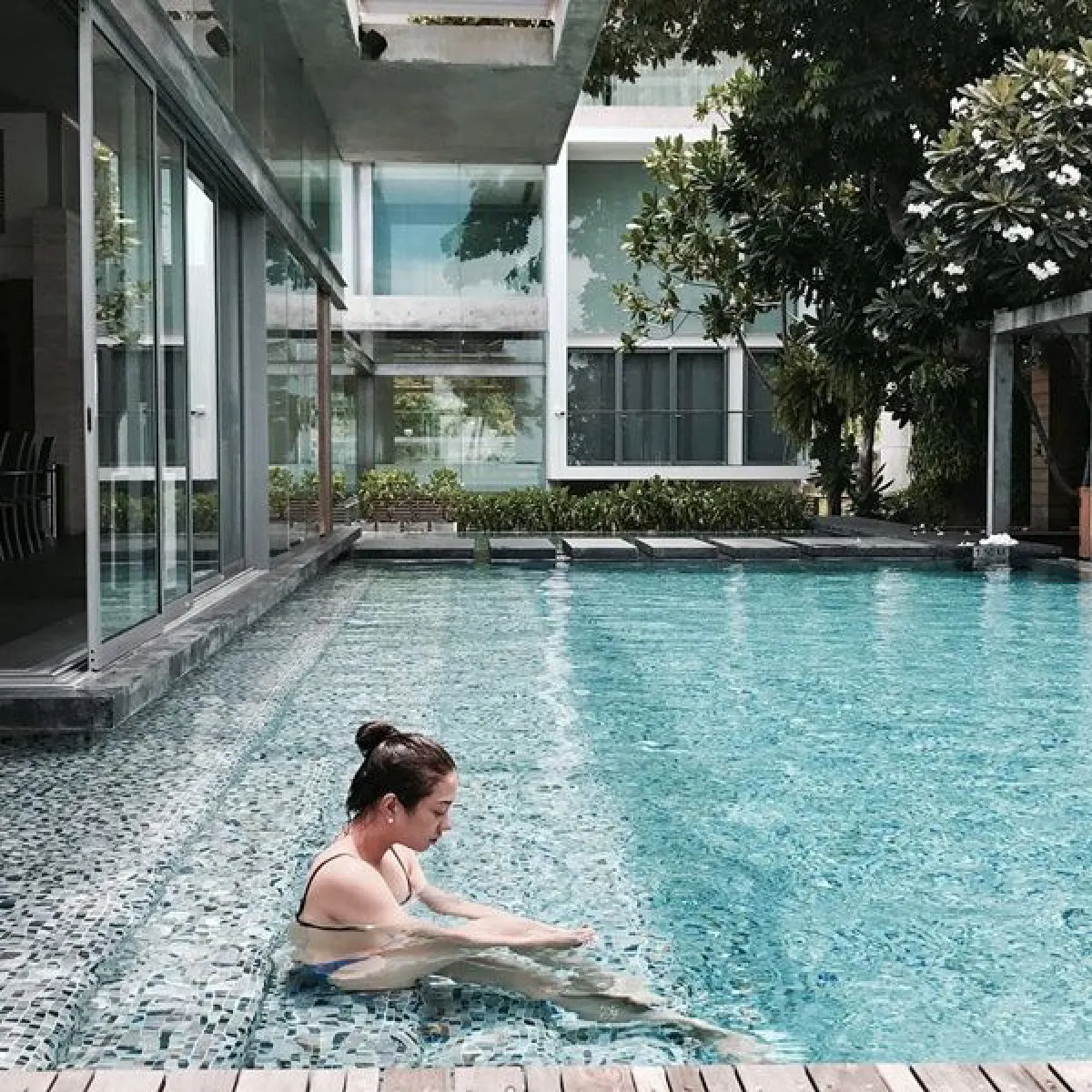 หนุ่มๆตาลุกวาว! วุ้นเส้น-แป้ง-ปันปัน อวดผิวขาวจั๊วะในทริปหัวหิน