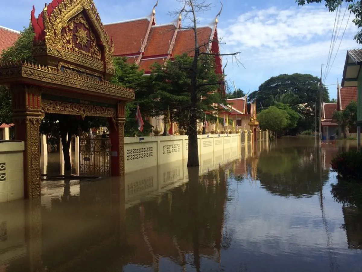 ชาวบ้านสุดทนจมท่วมสงสัยกรมชลปกปิดข้อมูลปล่อยน้ำเขื่อนเจ้าพระยา