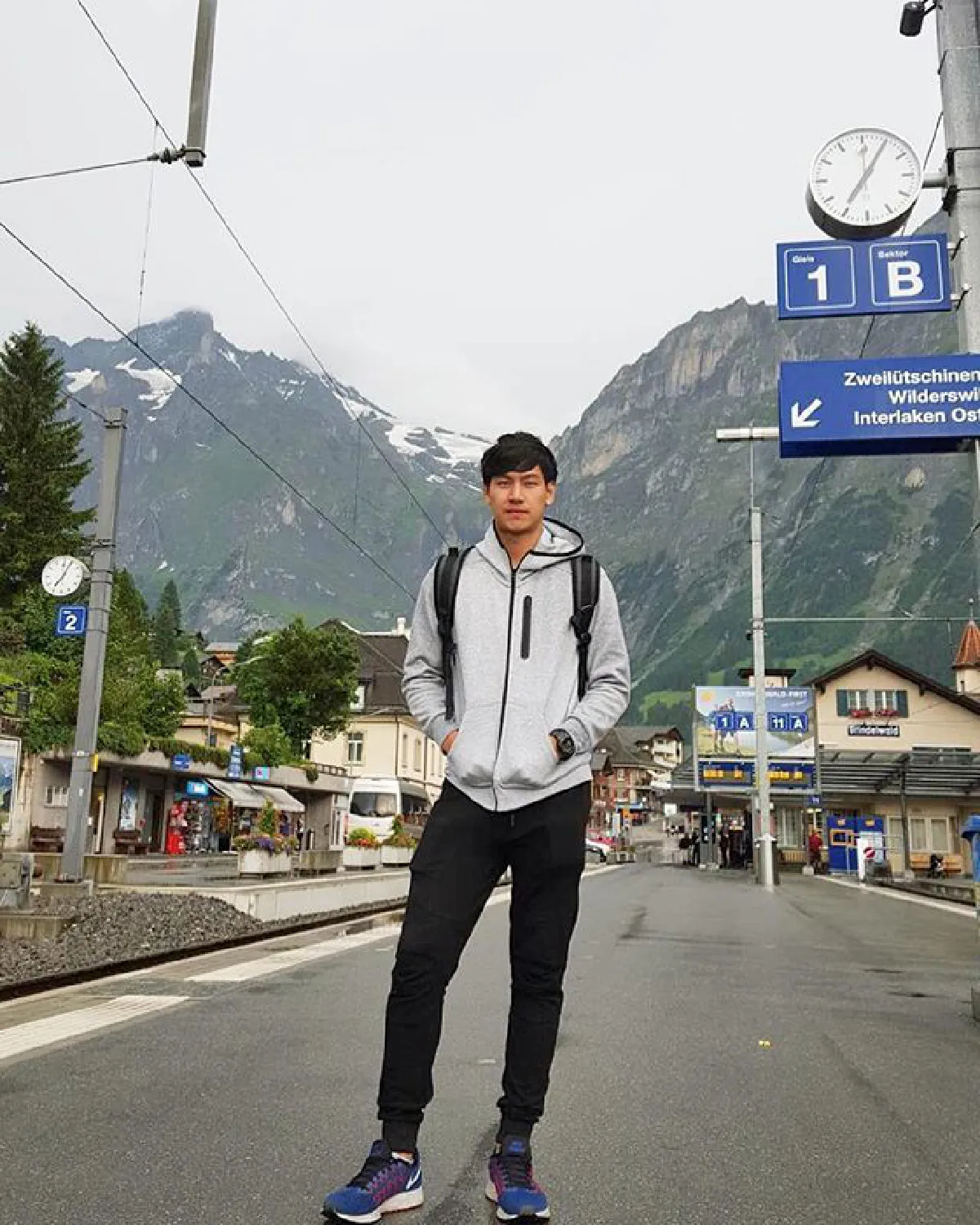 10 ภาพน่ารัก "สุดยอด" หนุ่มหล่อรู้ใจของ แนท อนิพรณ์ MUT 2015