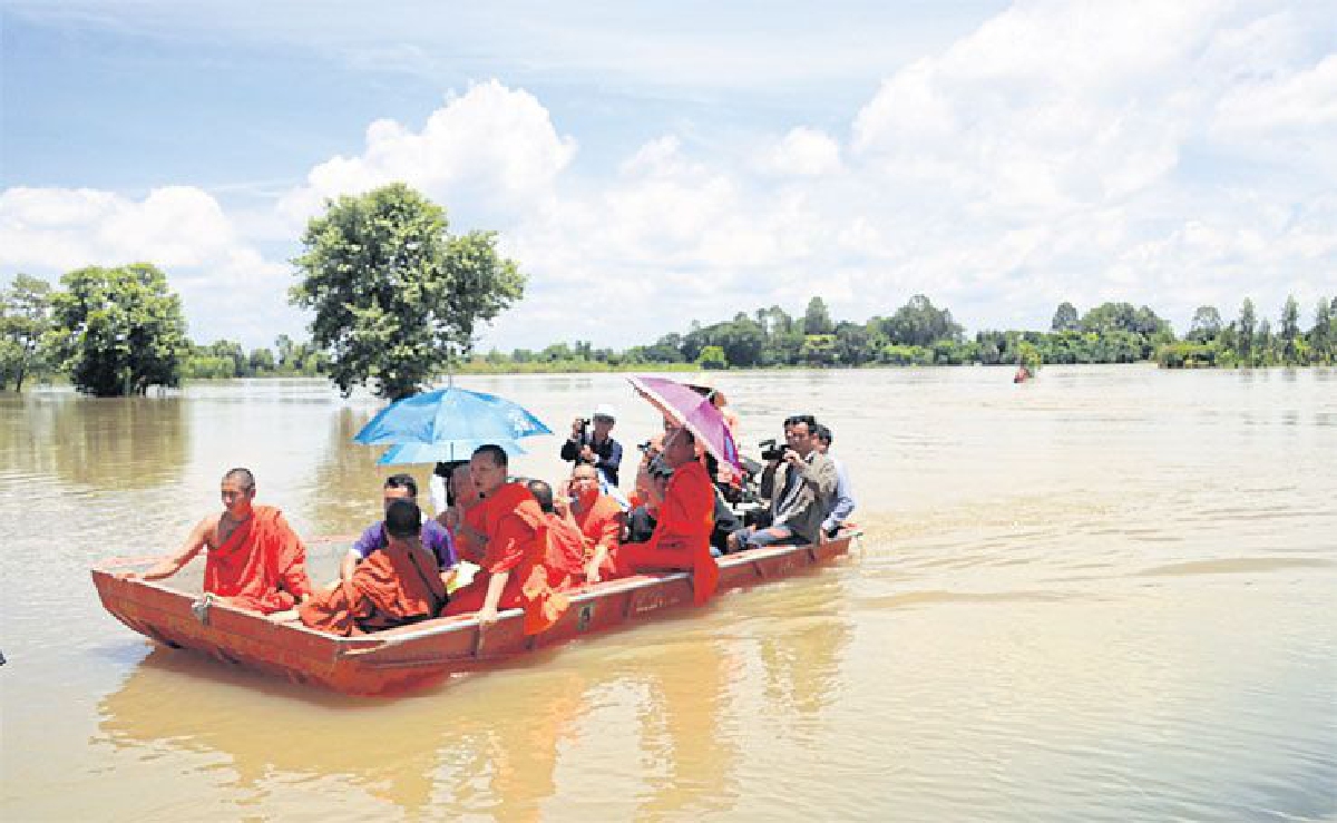มจร วางแผน 3 ระยะช่วยน้ำท่วมอีสาน มจร วางแผน 3 ระยะช่วยน้ำท่วมอีสาน