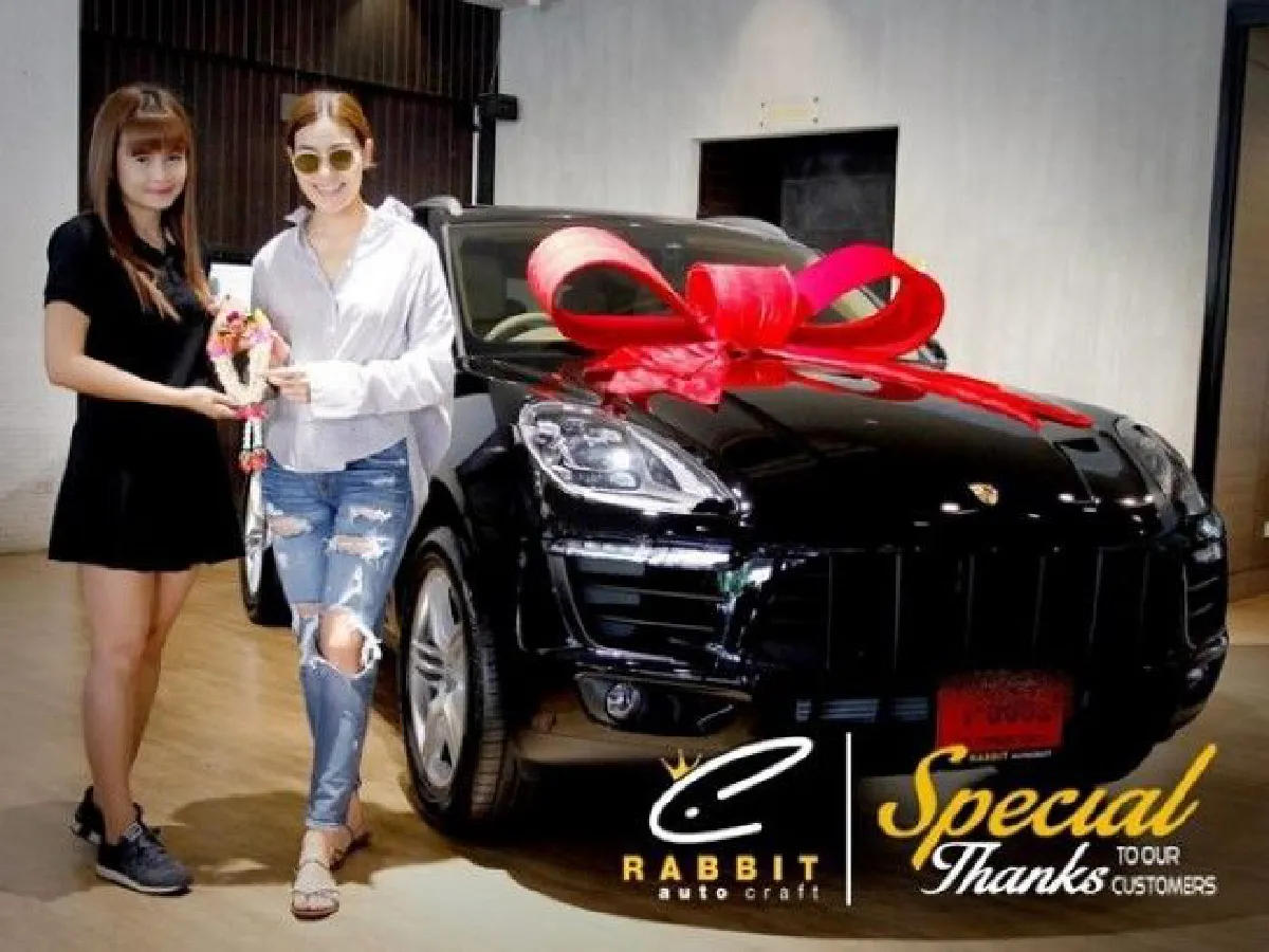 "คิมเบอร์ลี่" ควักเงิน 6 ล้าน ถอย "ปอร์เช่ มาคันน์" สีดำสุดงาม