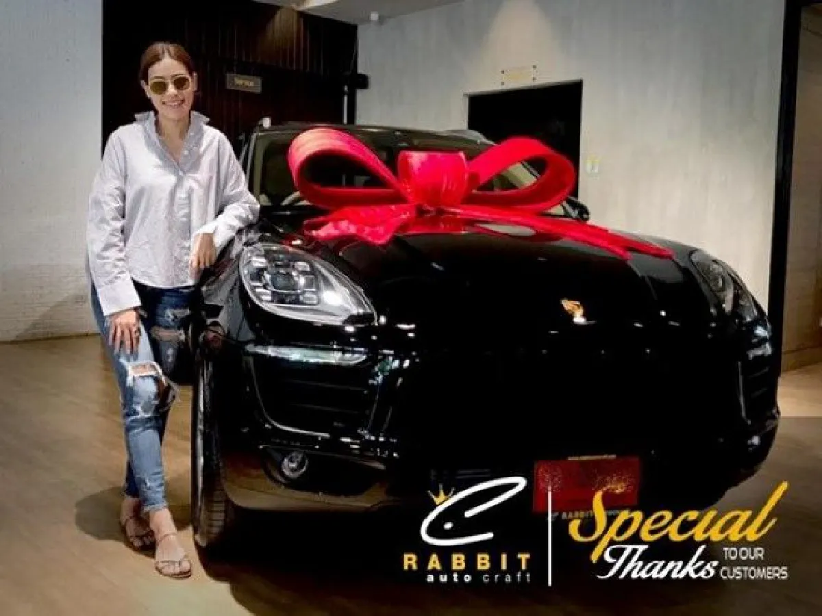 "คิมเบอร์ลี่" ควักเงิน 6 ล้าน ถอย "ปอร์เช่ มาคันน์" สีดำสุดงาม