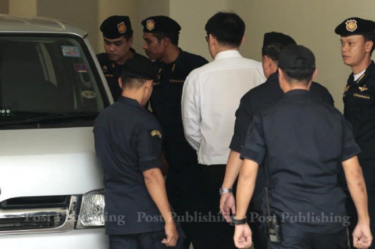คุมตัว "สรยุทธ" ส่งเรือนจำทำประวัติผู้ต้องขัง คุมตัว "สรยุทธ" ส่งเรือนจำทำประวัติผู้ต้องขัง