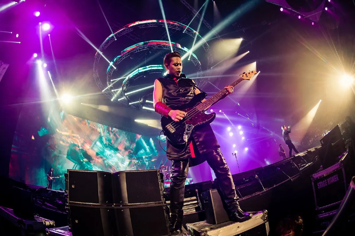 ยานแม่ของจริง! สล็อต แมชชีน จัดเต็มสุดพลังในคอนเสิร์ตใหญ่