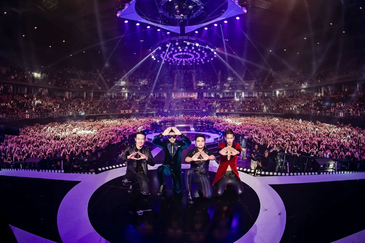 ยานแม่ของจริง! สล็อต แมชชีน จัดเต็มสุดพลังในคอนเสิร์ตใหญ่