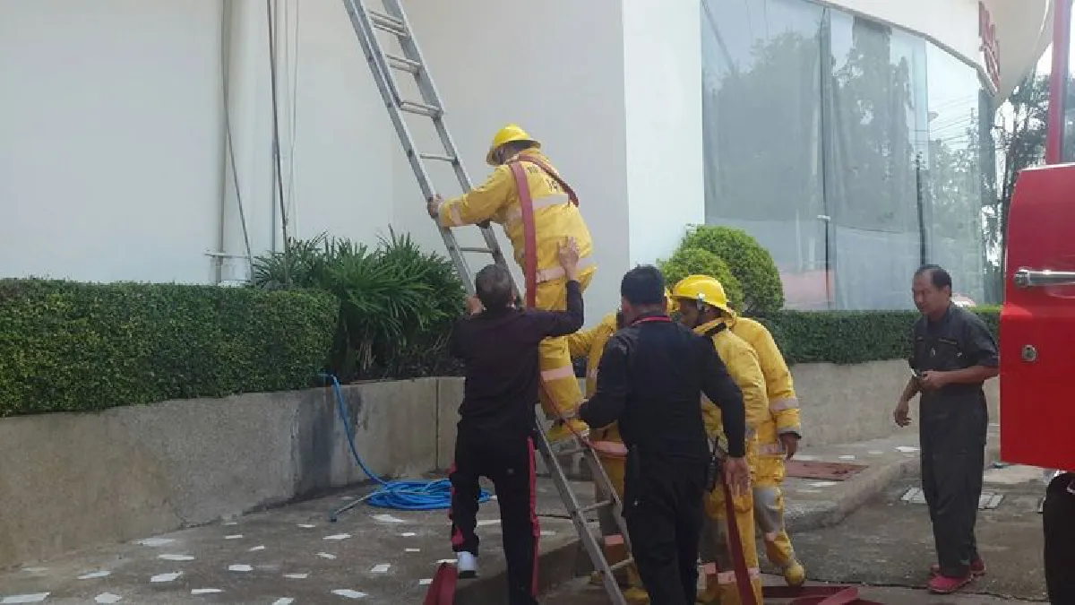 ไฟไหม้ห้องครัวโรงแรมดังใจกลางเมืองกาญจน์