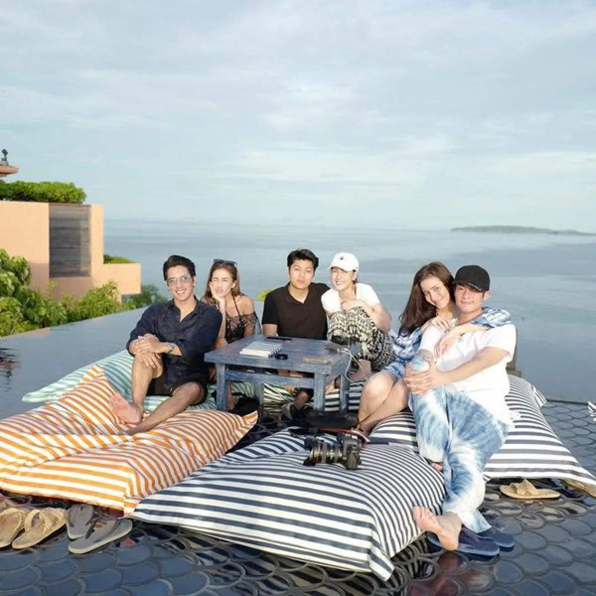 รักยังหวานอยู่! ใบเตย-ดีเจแมน จับมือกันเที่ยวทะเลภูเก็ต