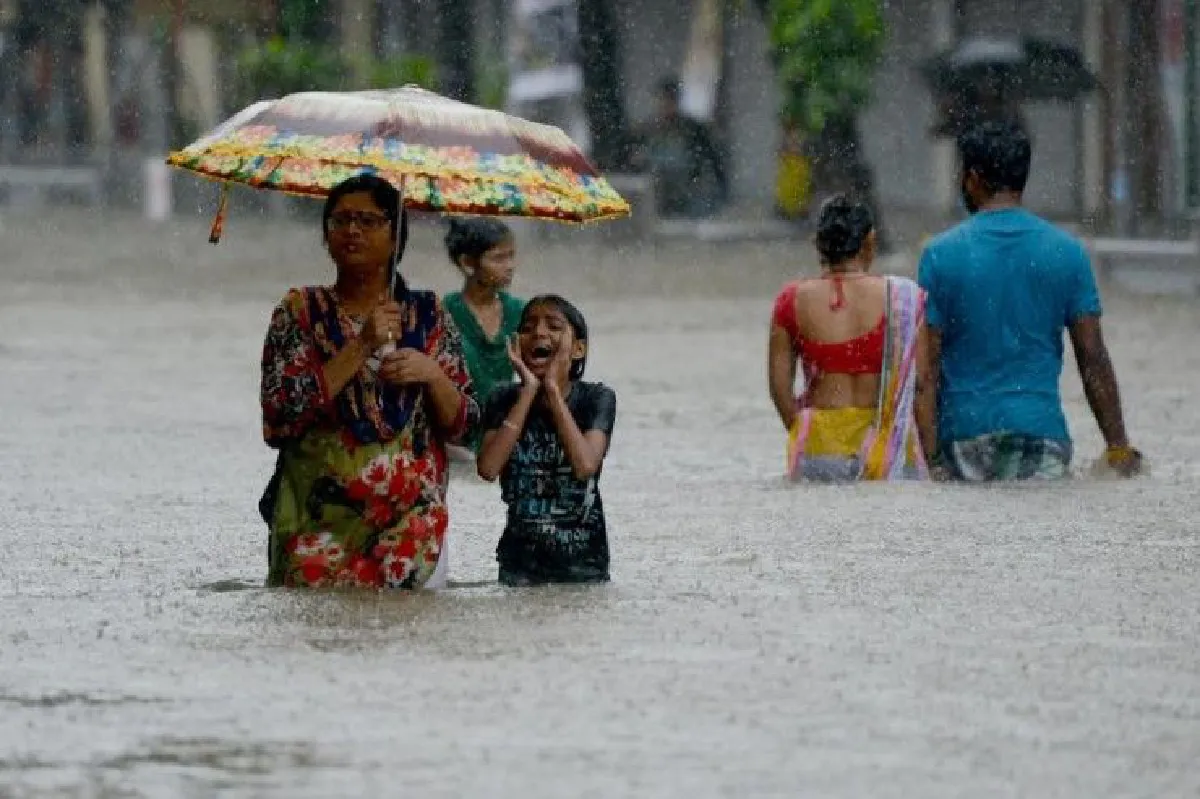 มุมไบอ่วม! ฝนกระหน่ำไม่หยุด24 ชั่วโมง จราจรเป็นอัมพาต