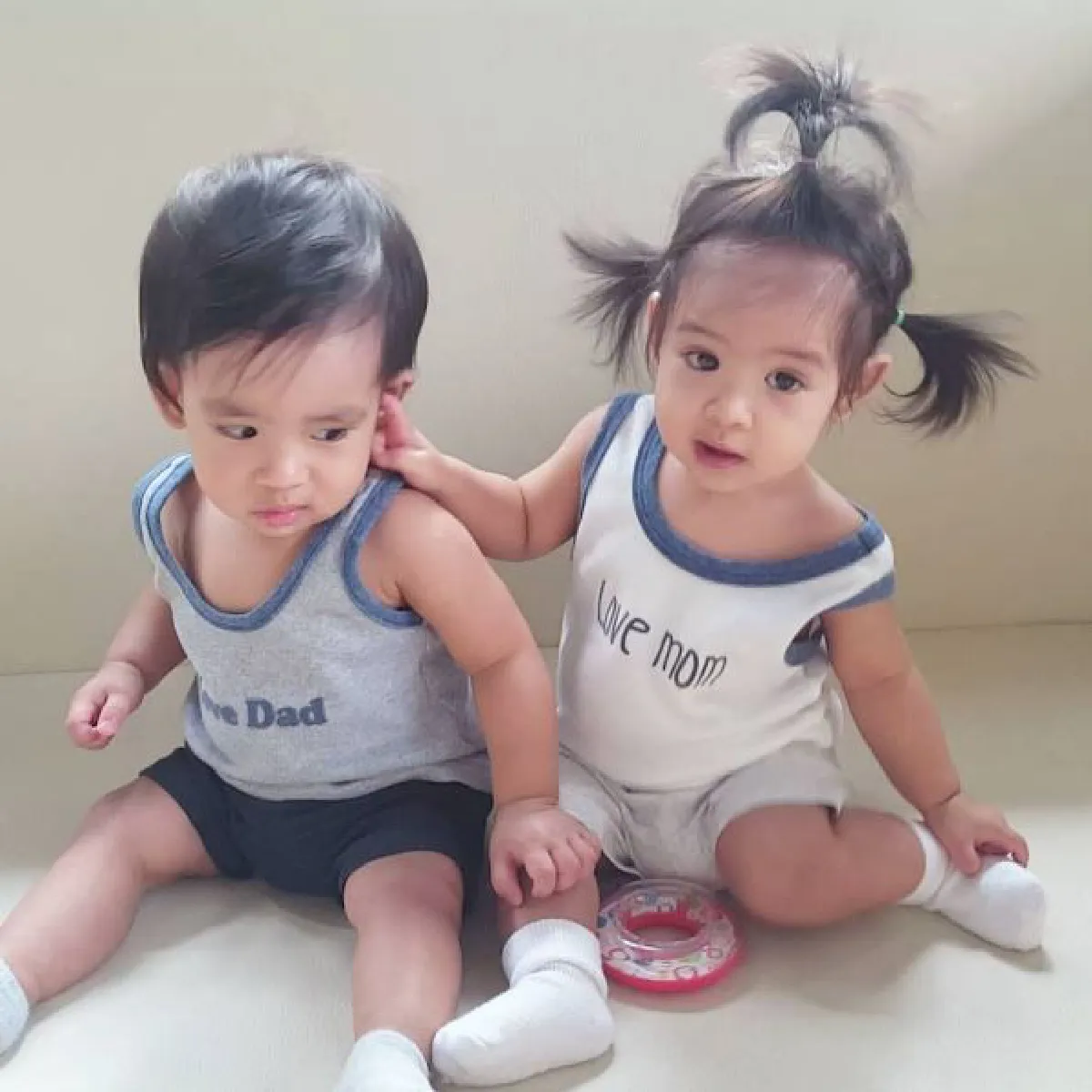 รวมช็อตเด็ดลูกดารา..เห็นแล้วฮาน้ำตาเล็ด