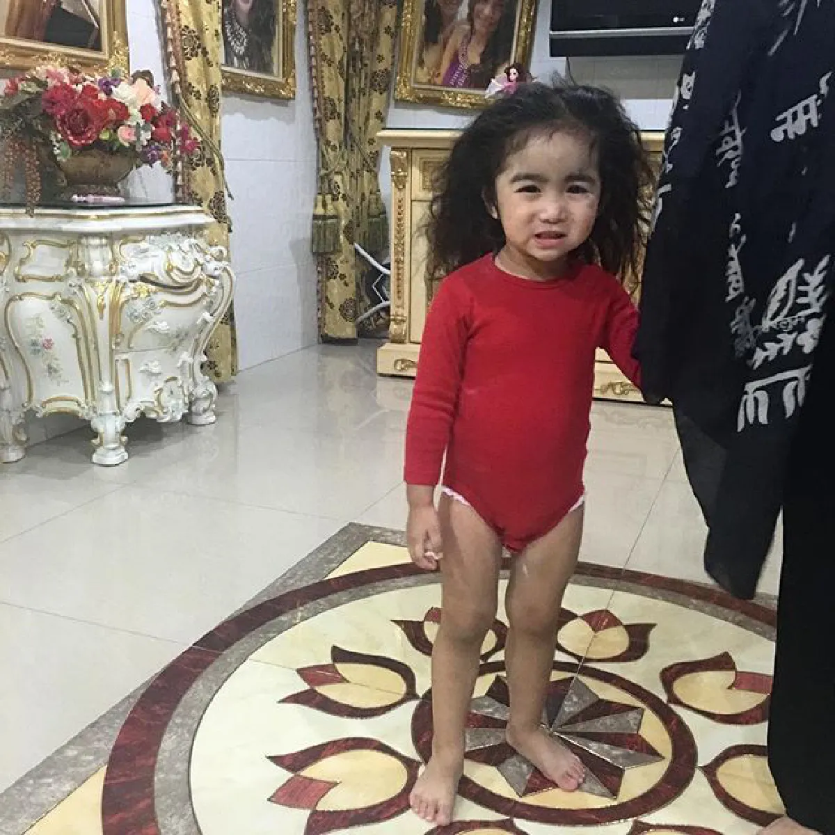 รวมช็อตเด็ดลูกดารา..เห็นแล้วฮาน้ำตาเล็ด