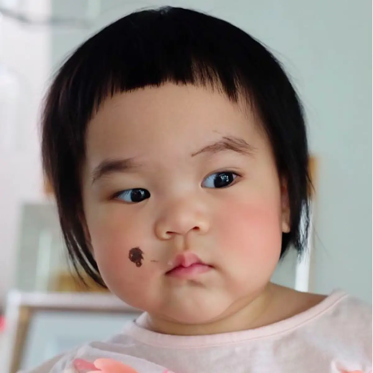 รวมช็อตเด็ดลูกดารา..เห็นแล้วฮาน้ำตาเล็ด