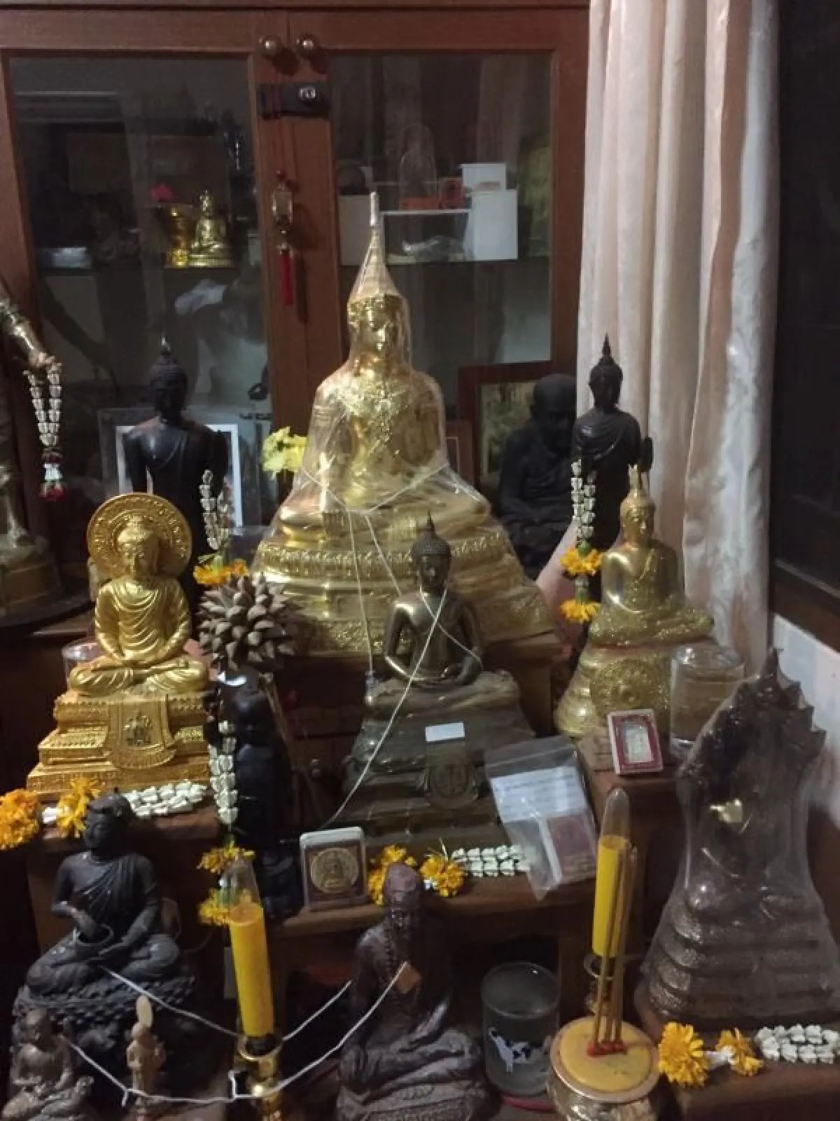 พระเครื่อง ยึดเหนี่ยวจิตใจ