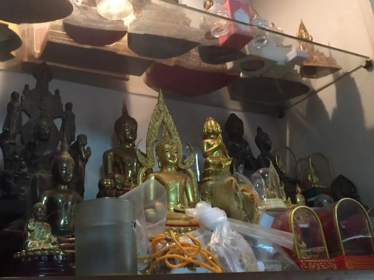 พระเครื่อง ยึดเหนี่ยวจิตใจ