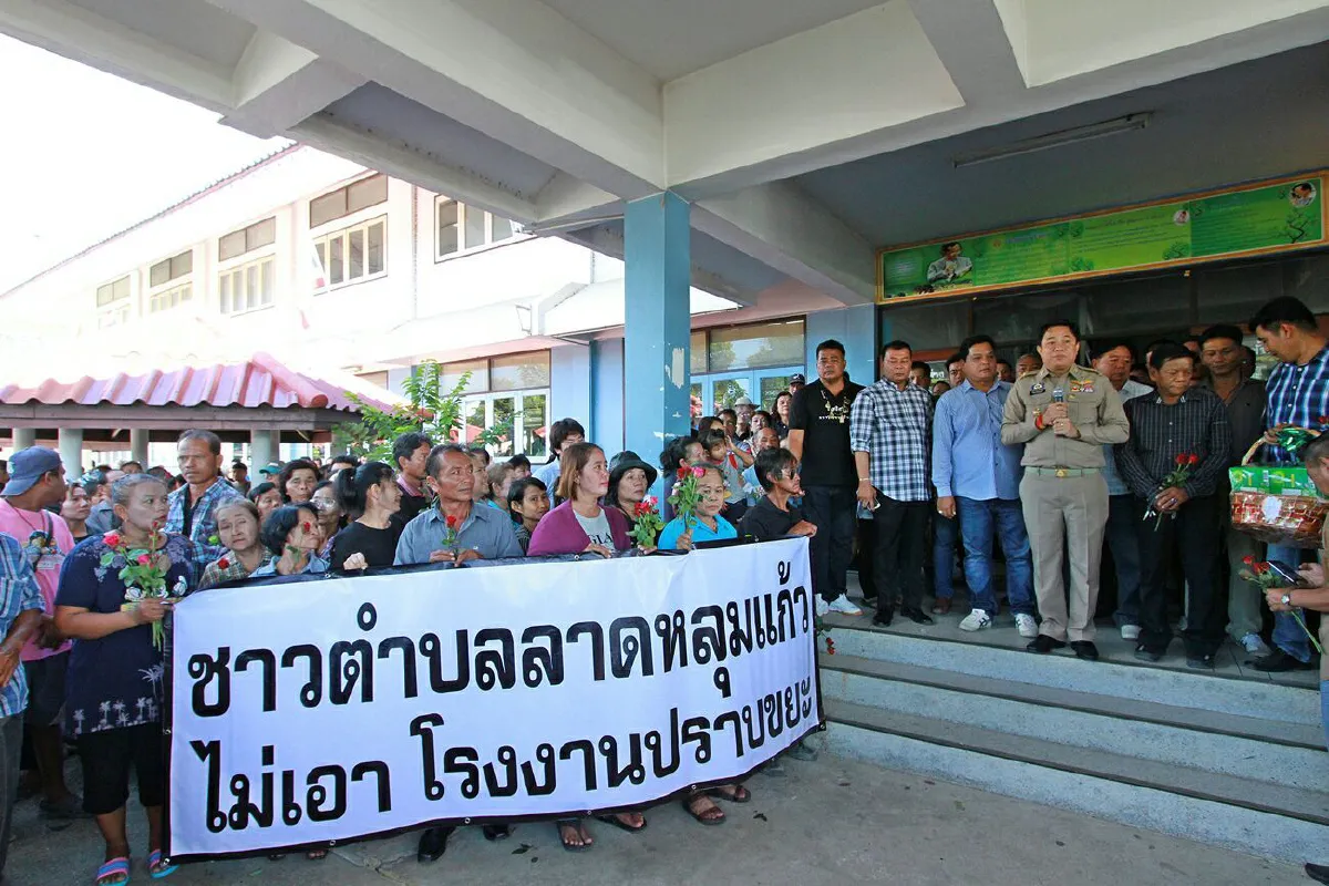 นอภ.ลาดหลุมแก้ว เเจงประเด็นดราม่า "รถบรรทุกทำถนนพัง" เผยไม่เคยปล่อยปละละเลย-ถูกบิดเบือนความจริง