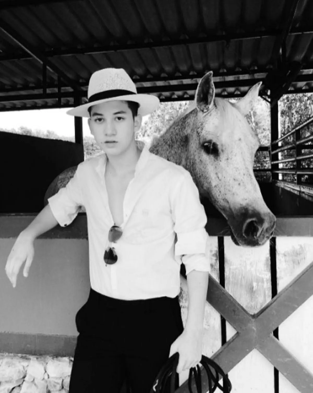 ไม่ได้มีดีแค่หน้าตา..รวมลูกชายดาราดีกรีนักเรียนนอก