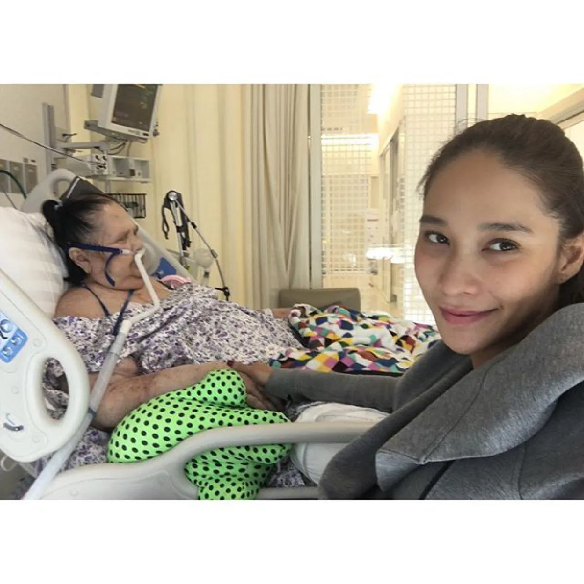 พลอย เฌอมาลย์ สุดอาลัย! คุณยายเสียชีวิตแล้วอย่างสงบ
