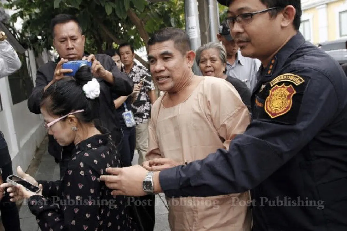 แกนนำแดงขึ้นศาลทหารสอบคำให้การคดีขัดคำสั่งคสช.