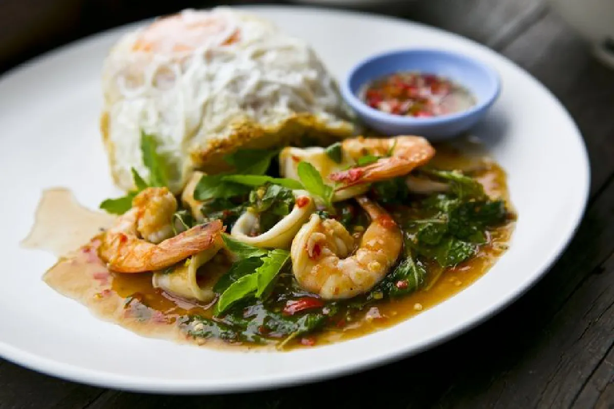 ไล้ ก๋วยเตี๋ยวปลาต้มยำ อร่อยจนต้องมาซ้ำ