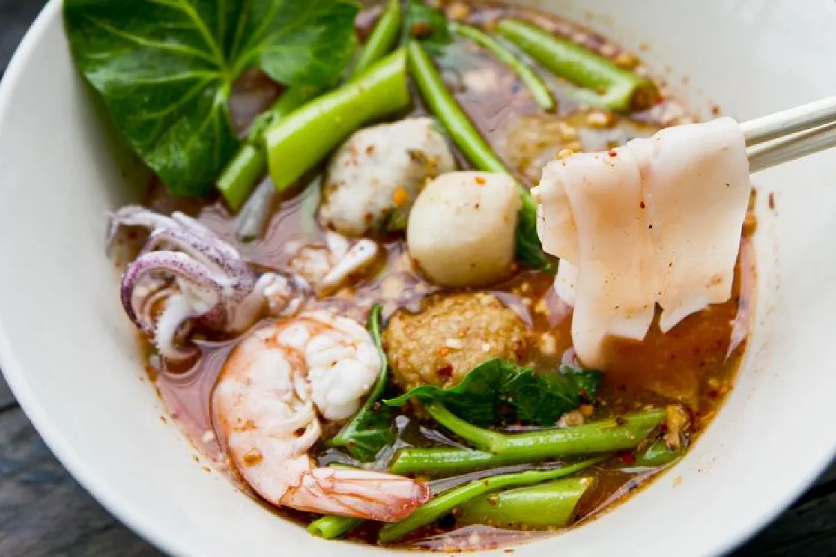 ไล้ ก๋วยเตี๋ยวปลาต้มยำ อร่อยจนต้องมาซ้ำ