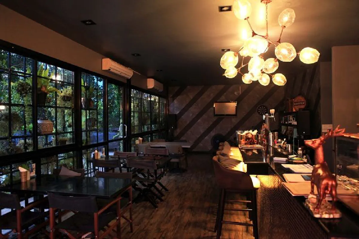 แฮงเอาท์สุดชิลที่ Eden Rooftop Bar