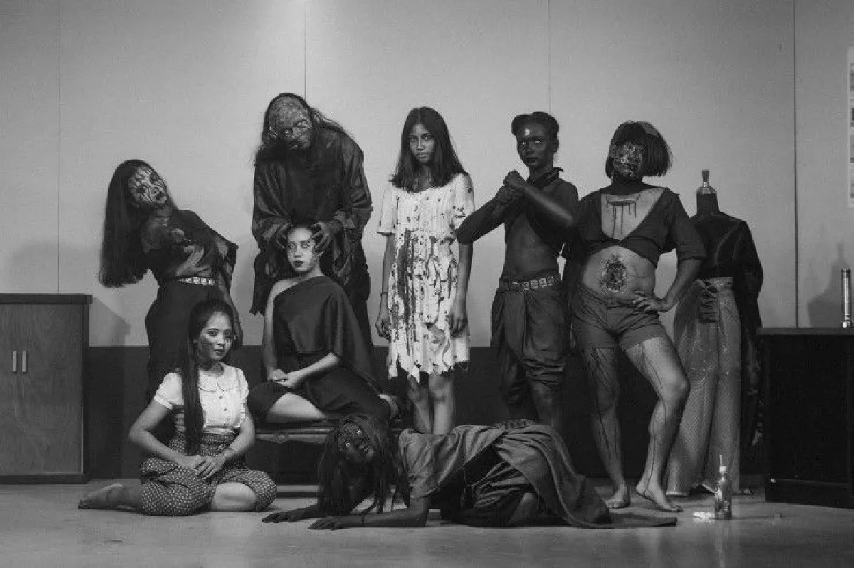 ชาวเน็ตชมผลงานแต่งหน้า-ตัวธีมผี นักศึกษาม.บูรพา