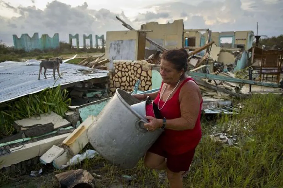 Hurricane Irma leaves path of destruction