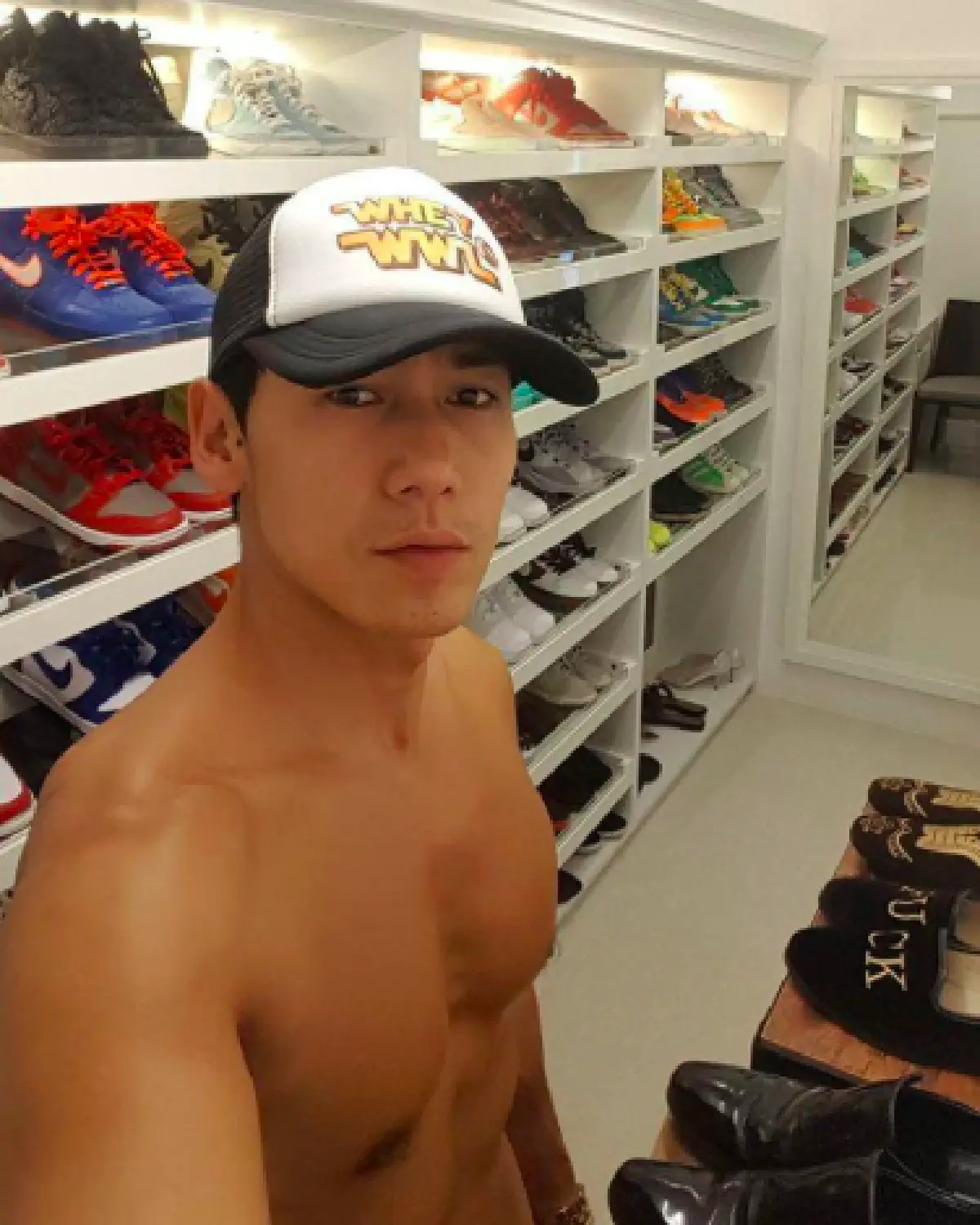 เปิดกรุ! ของสะสมหายากของเหล่าคนบันเทิง