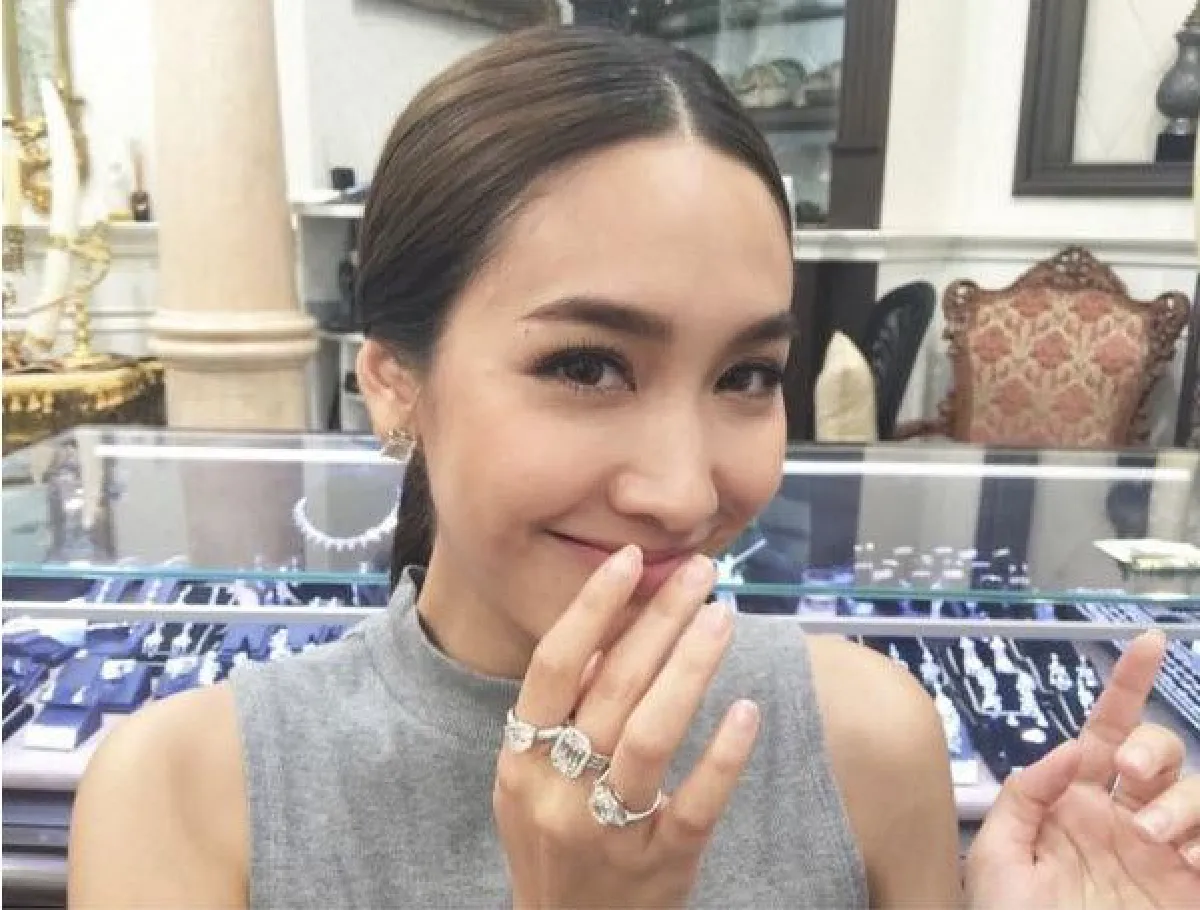 เปิดกรุ! ของสะสมหายากของเหล่าคนบันเทิง