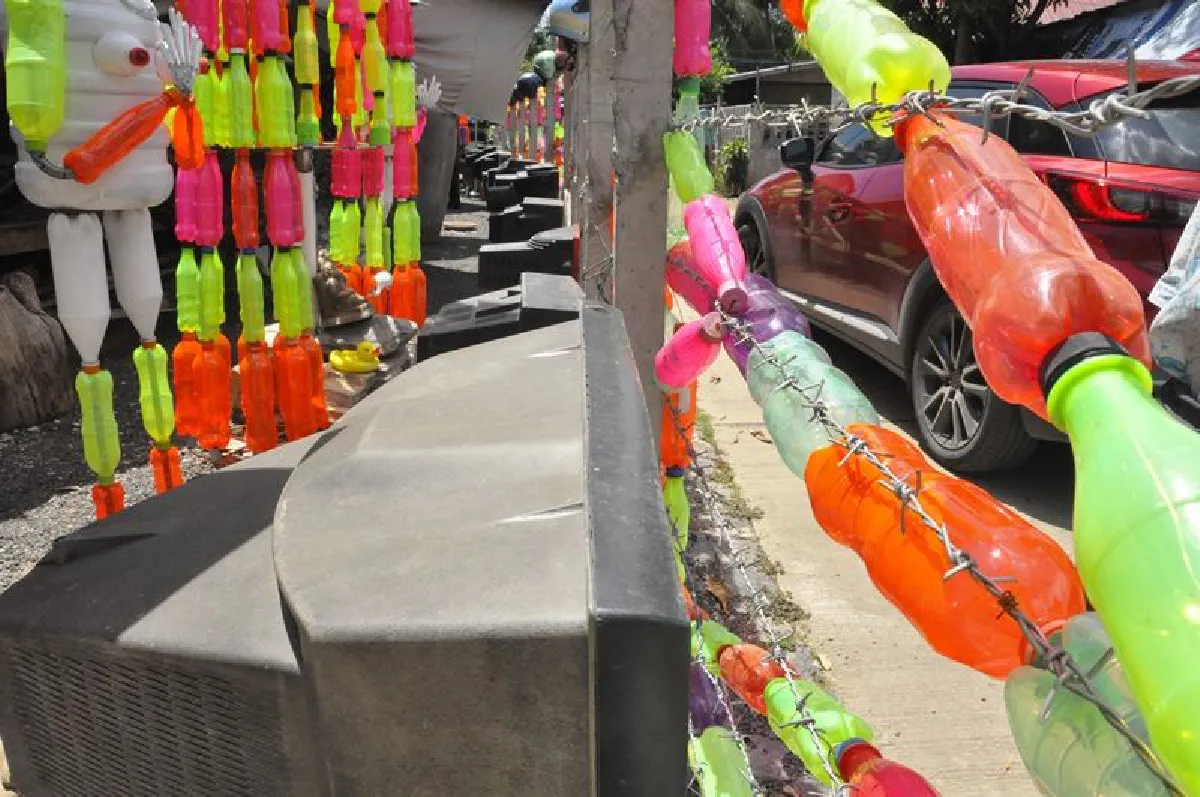 บรรเจิดเพริศแพร้วรั้วบ้านเรืองแสงแหล่งท่องเที่ยวใหม่ชุมชน