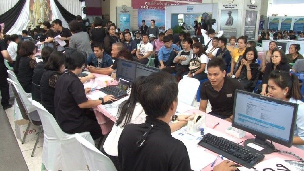 ต่างด้าว 7 แสนคน ผ่านขั้นตอนสัมภาษณ์การคัดกรอง ต่างด้าว 7 แสนคน ผ่านขั้นตอนสัมภาษณ์การคัดกรอง