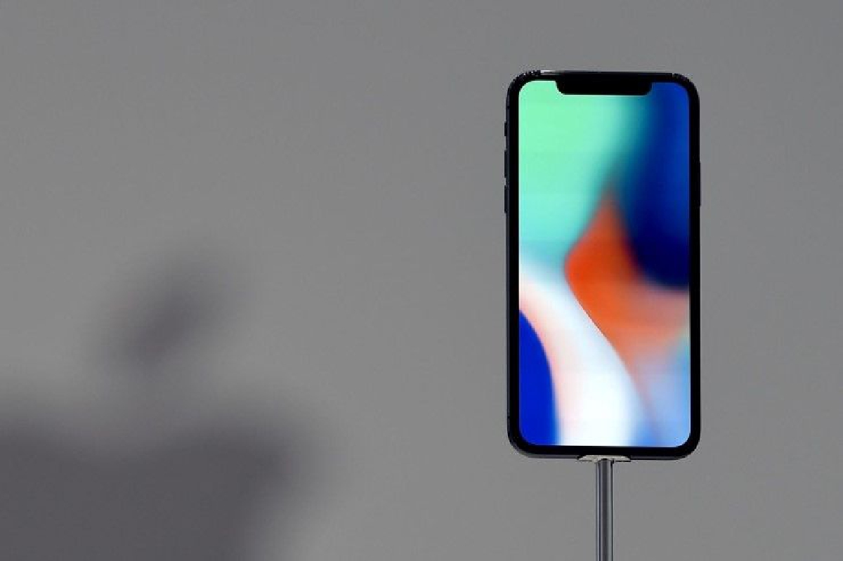 ส่องทัศนะกูรู iPhone X ล้ำหรือล้า? ส่องทัศนะกูรู iPhone X ล้ำหรือล้า?