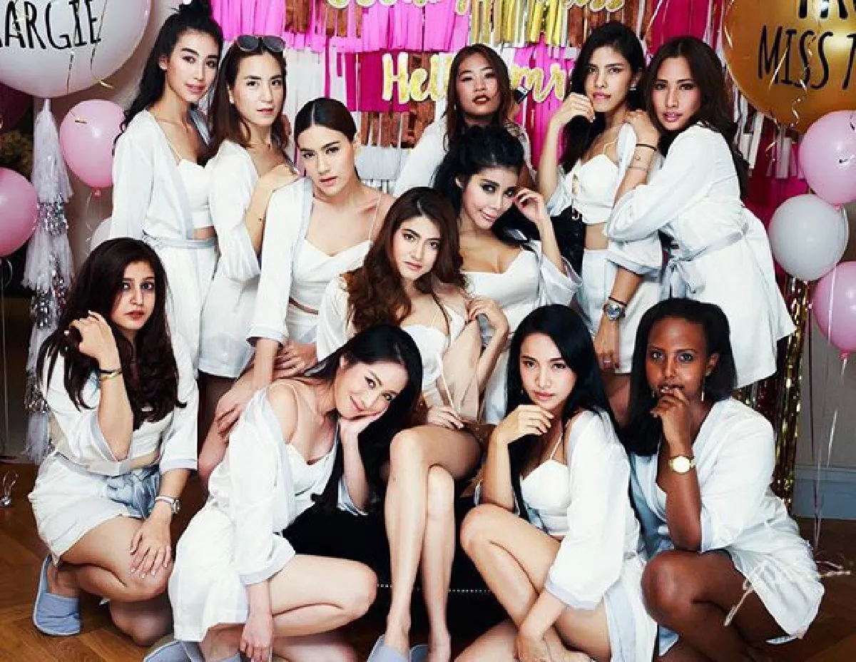 แก๊งเพื่อนสาวจัดเต็มความเซ็กซี่ ร่วมปาร์ตี้สละโสด มาร์กี้ ราศรี