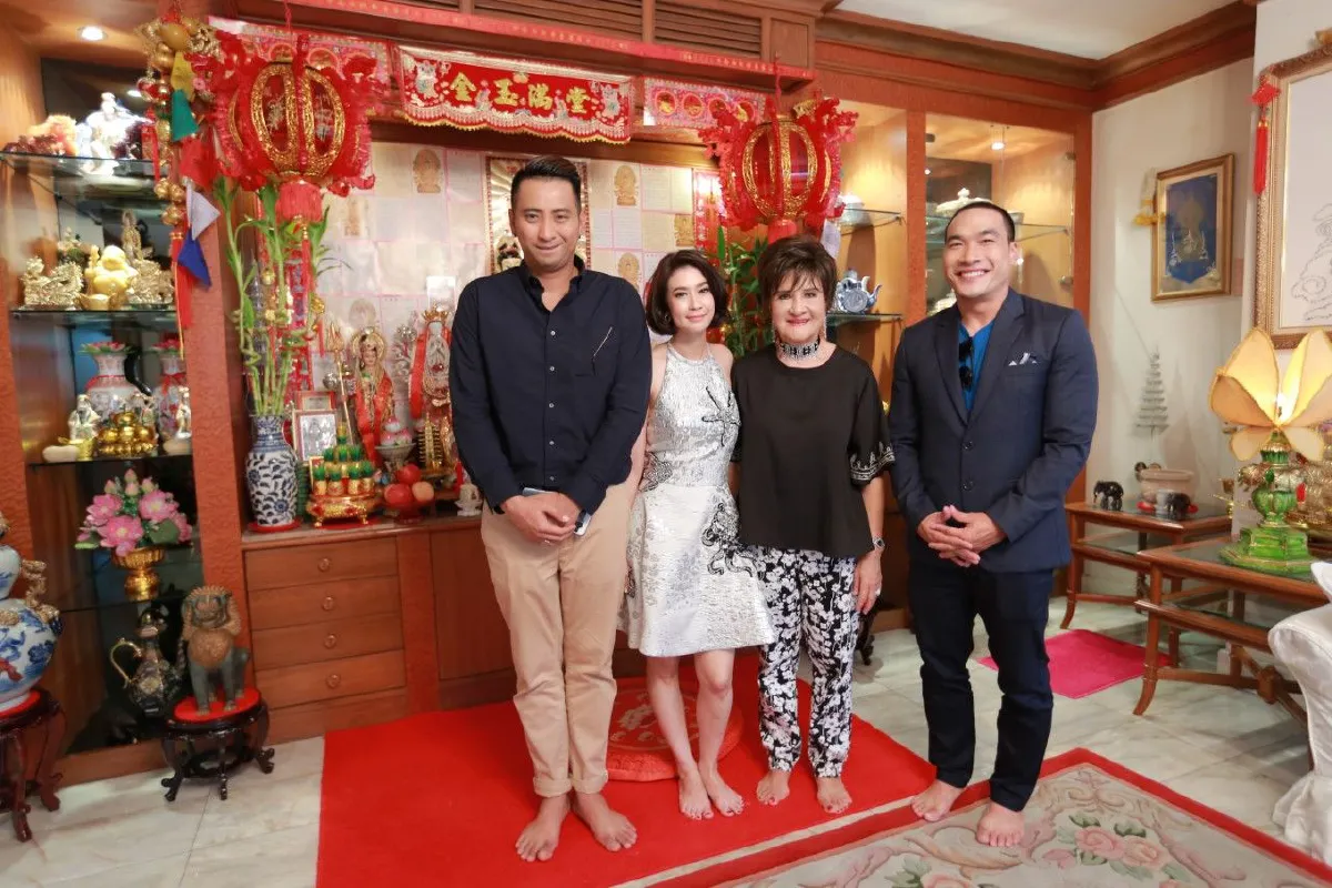 เปิดบ้าน โซเฟีย ลา ตกแต่งสไตล์จีน อะไรดีมีแล้วรวยก็ซื้อมาหมด