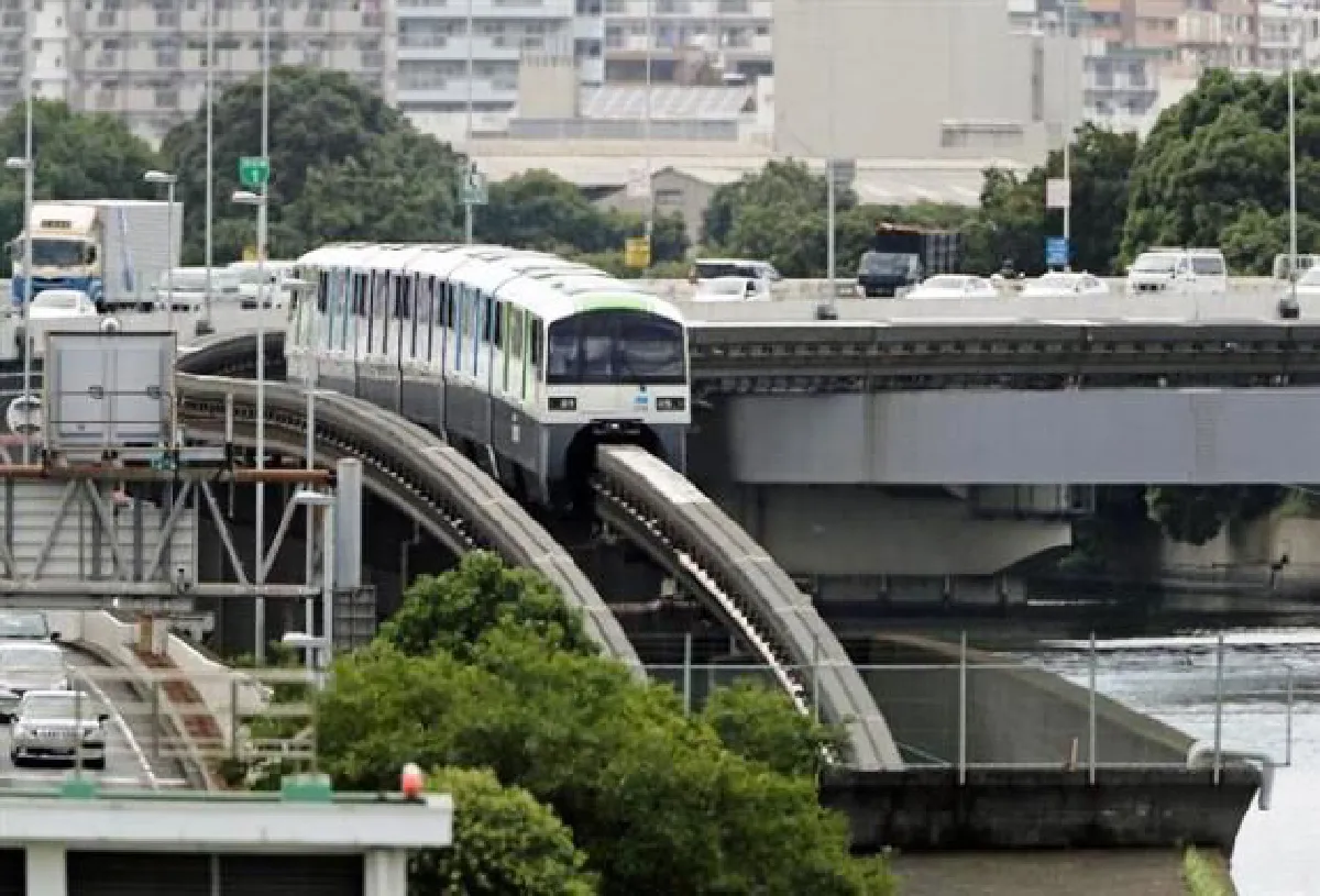 สุดหวาดเสียว! รถไฟฟ้าญี่ปุ่นดับกลางทาง จนต้องถ่ายผู้โดยสารกลางอากาศ