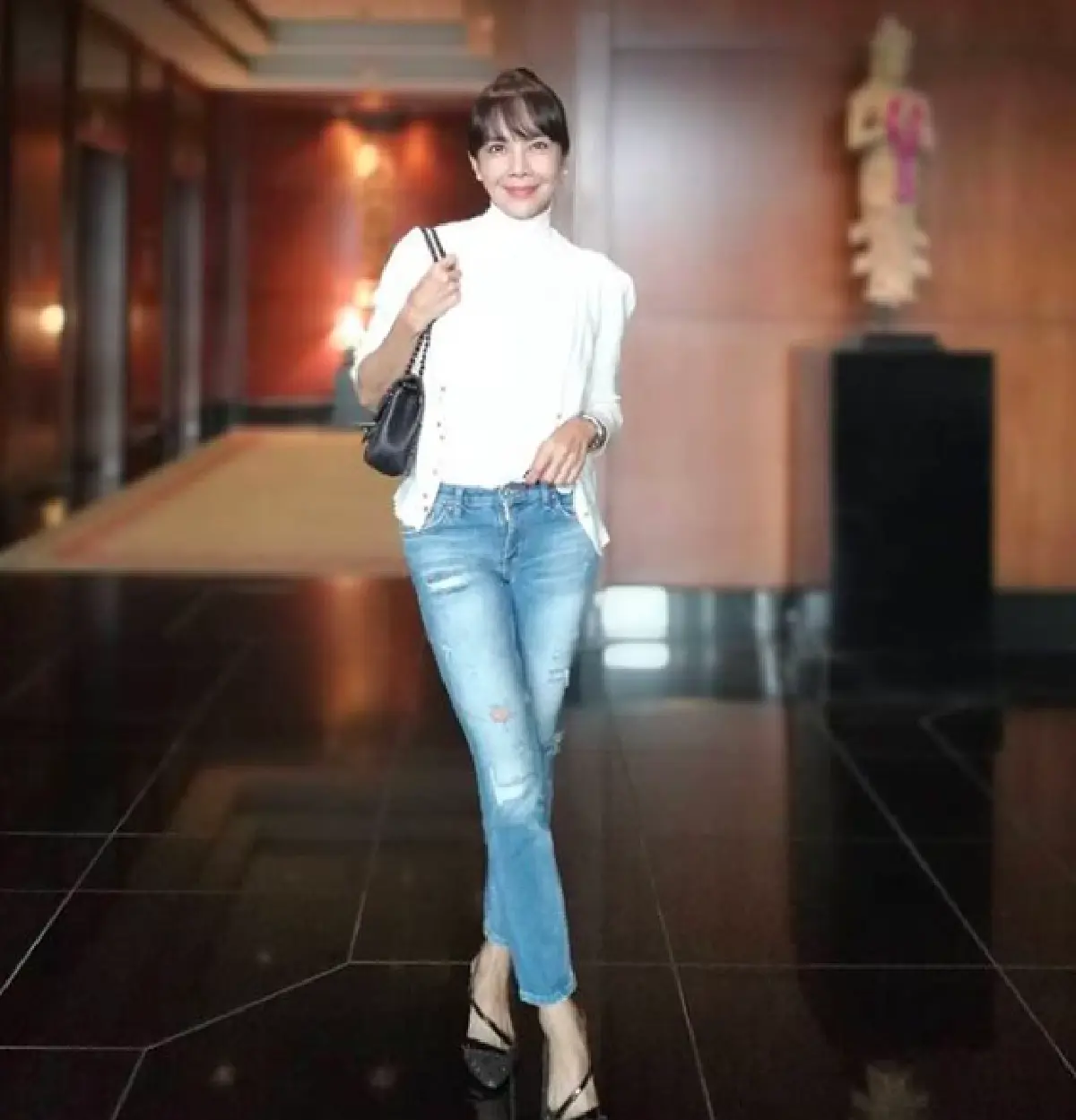 สตาฟความสวยเอาไว้...7 ภาพ "ตั๊ก มยุรา” ในวัย 59 ปี