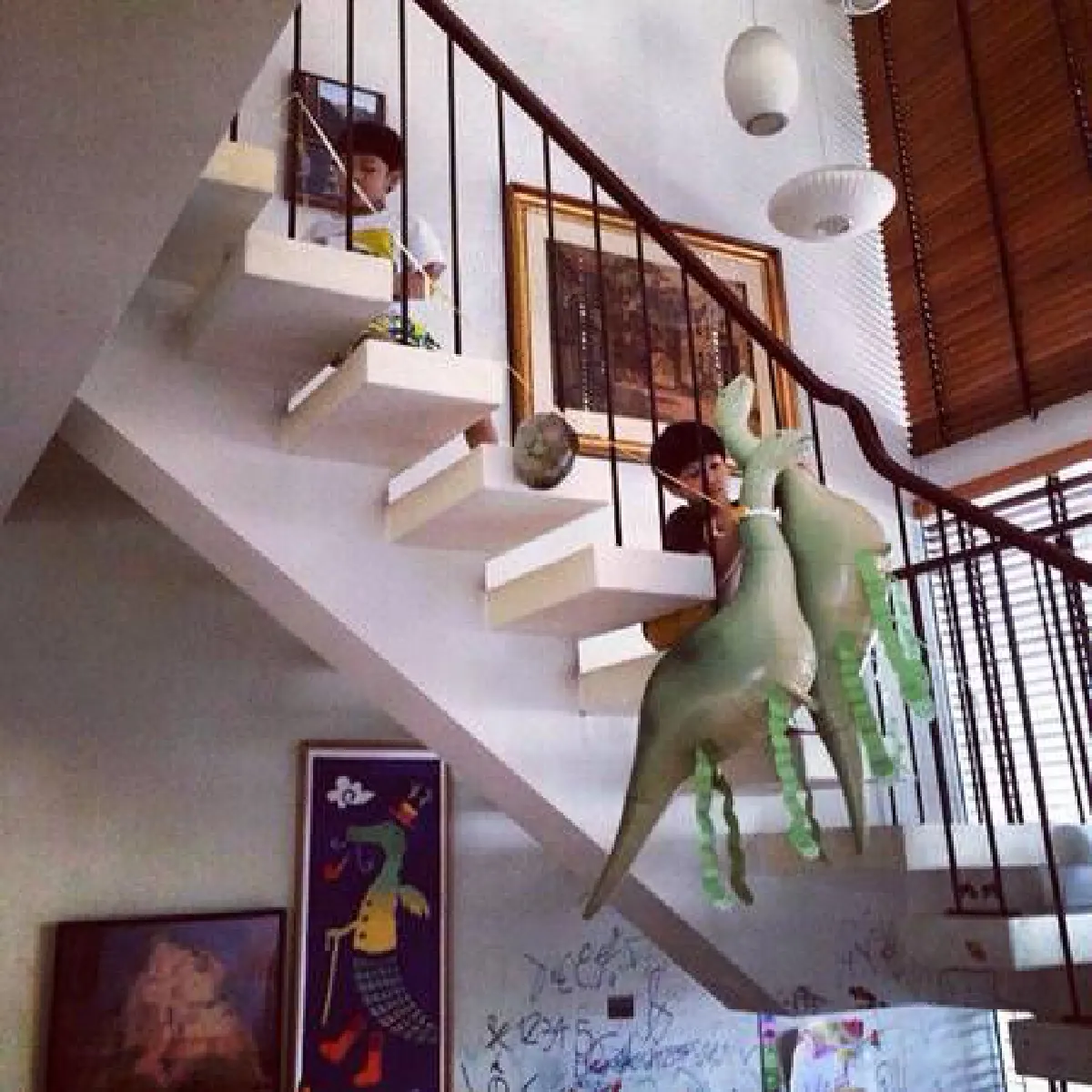 บ้านนี้เพื่อลูก! เปิดบ้านแสนอบอุ่นของพระเอกหนุ่ม “เคน ธีรเดช”