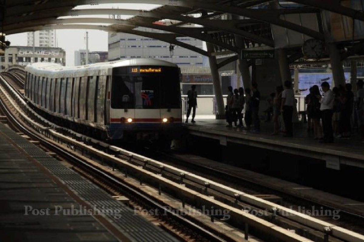 เล็งเปิดรถไฟฟ้าขึ้นฟรี เว้นค่าบริการจุดจอดรถช่วงพระราชพิธีพระบรมศพ เล็งเปิดรถไฟฟ้าขึ้นฟรี เว้นค่าบริการจุดจอดรถช่วงพระราชพิธีพระบรมศพ