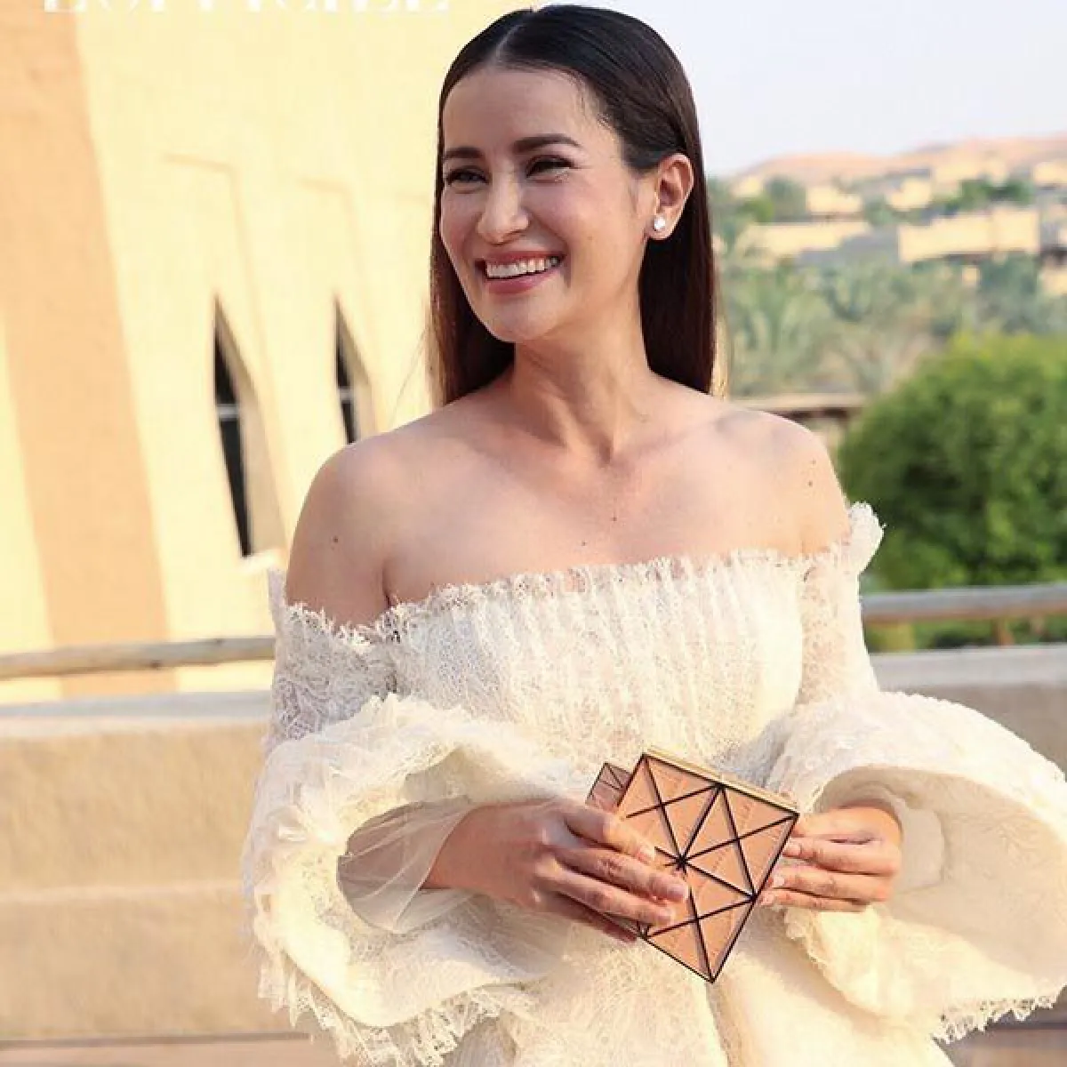 แอน ทองประสม แต่งลุคสวยดั่งเจ้าหญิง ร่วมชมแฟชั่นที่อาบูดาบี