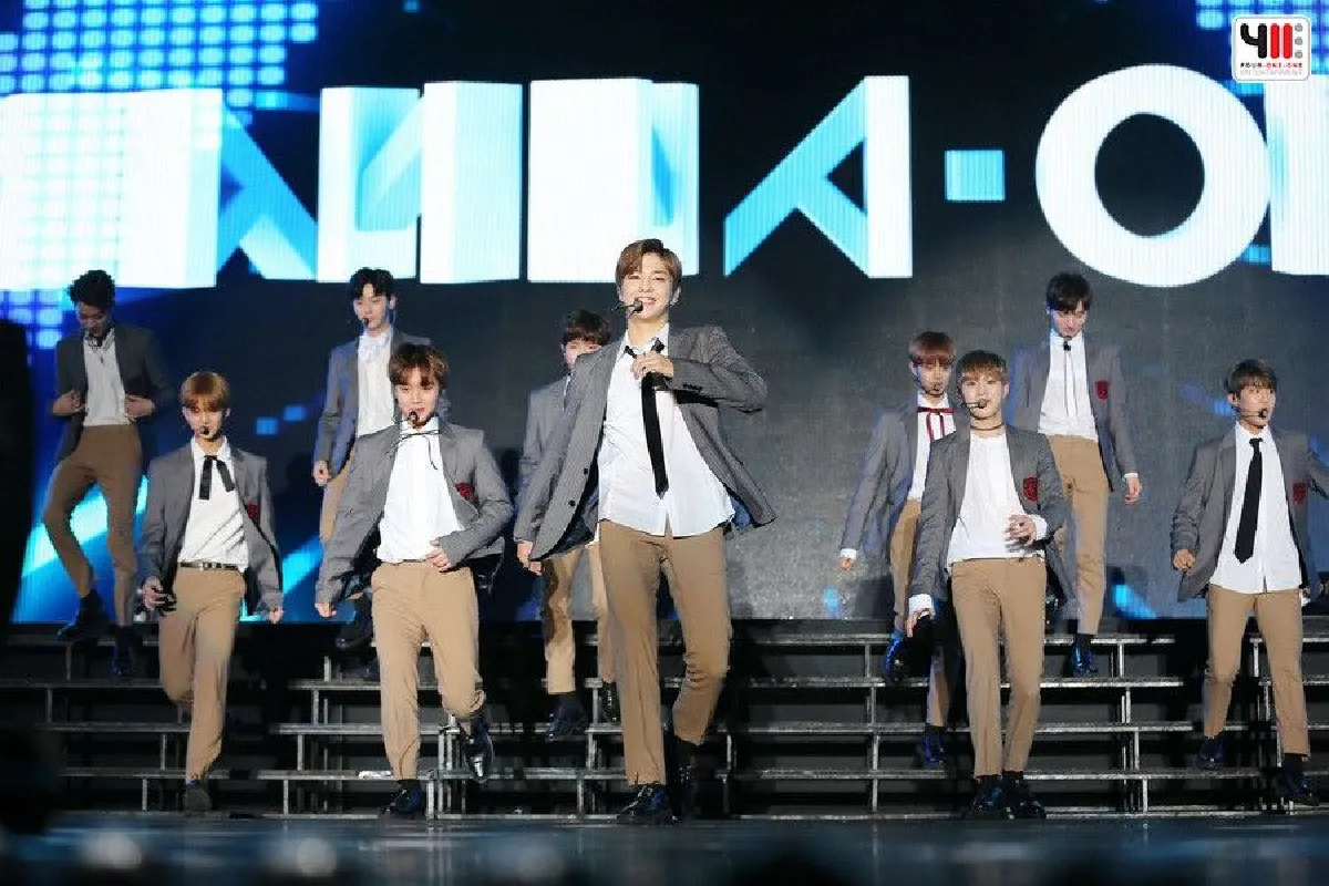 แฟนคลับไทยฟินก่อนใคร..แฟนมีตติ้งบอยแบนด์ WANNA ONE