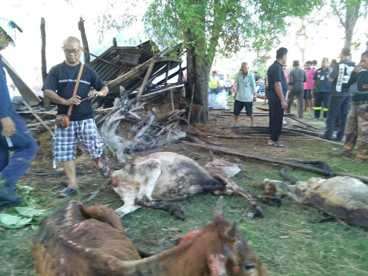 แทบทรุด!ไปทำบุญกลับมาบ้านไฟไหม้ทั้งหลัง