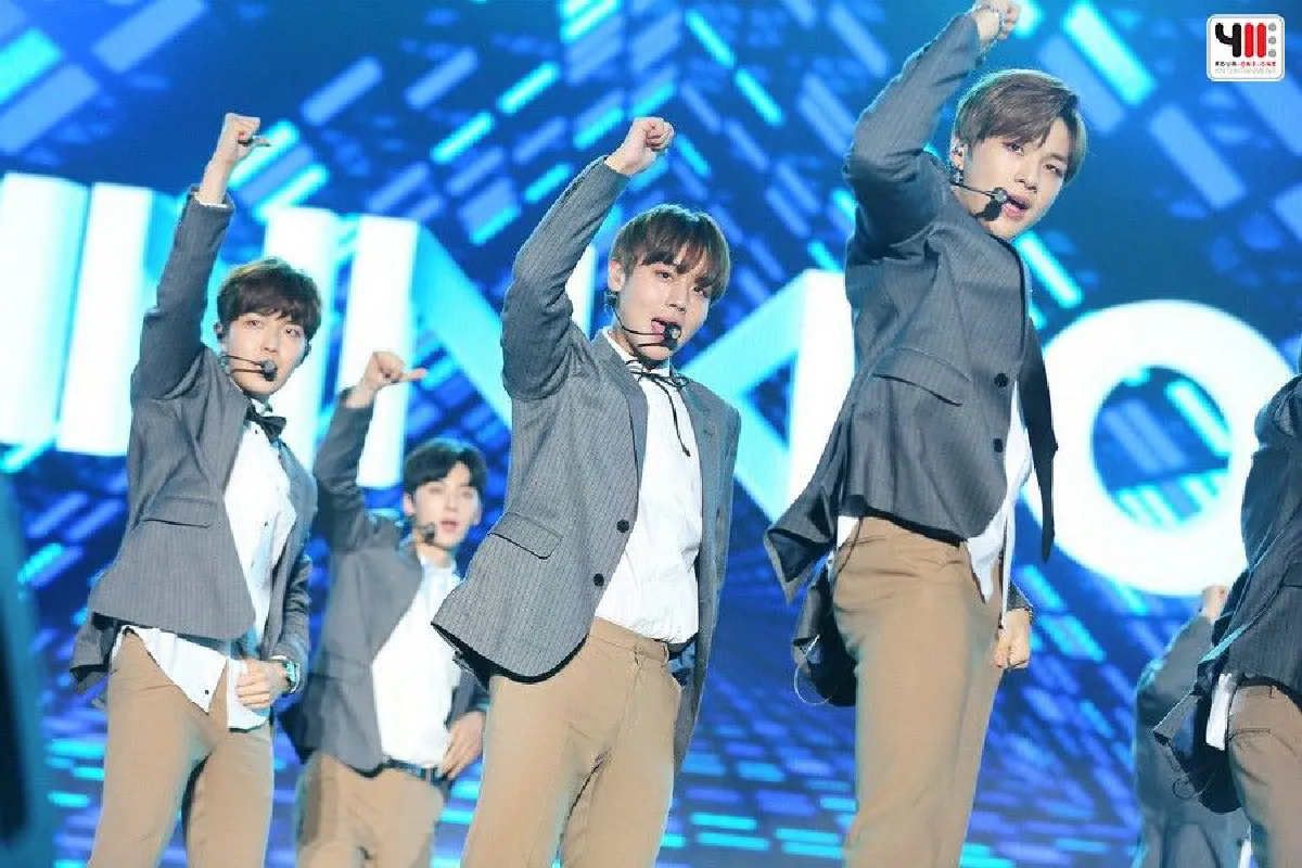 แฟนคลับไทยฟินก่อนใคร..แฟนมีตติ้งบอยแบนด์ WANNA ONE