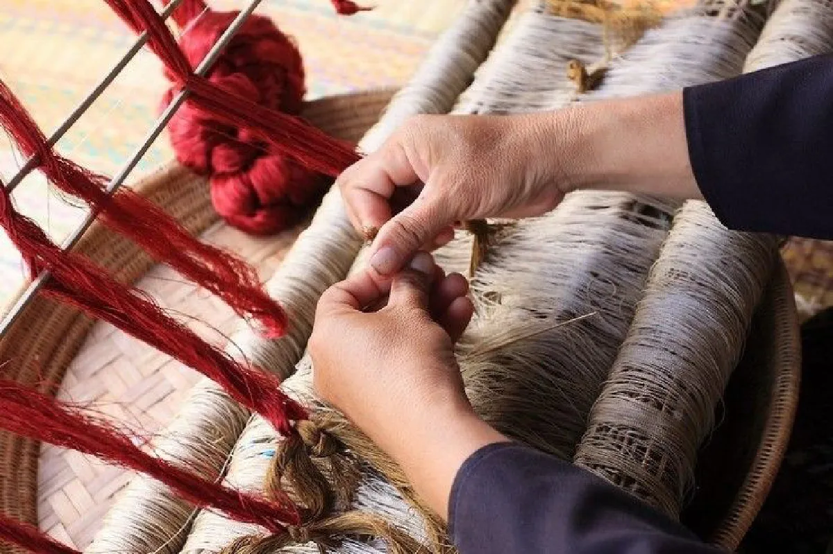 ร้อยเอ็ดยกระดับผ้าไหม จัดงาน “ร้อยแก่นสารสินธุ์ ลายศิลป์ถิ่นแดนไหม”