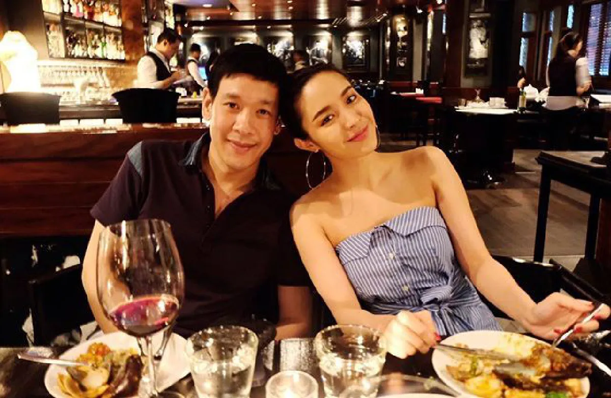 น้ำชา ชีรณัฐ ลงรูปคู่สุดหวาน เปิดตัวแฟนหนุ่มนักธุรกิจ