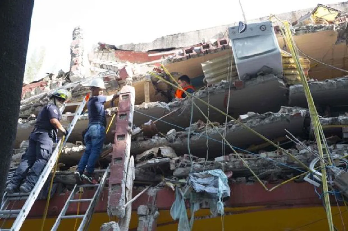 Earthquake flattens buildings in Mexico City, death toll rising (Updated)