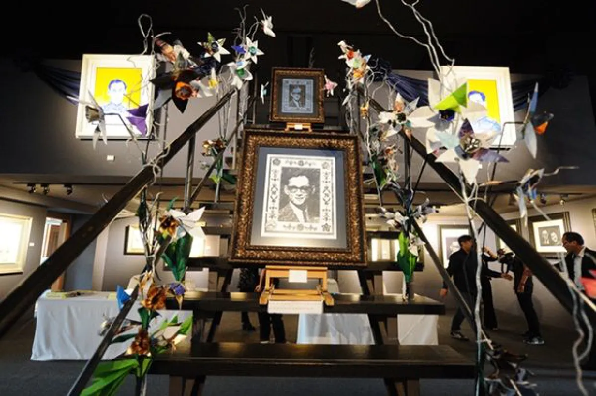 ภาพบรรยากาศงานนิทรรศการ "คิดถึงพ่อ จากดวงใจ ถวายพ่อหลวง"