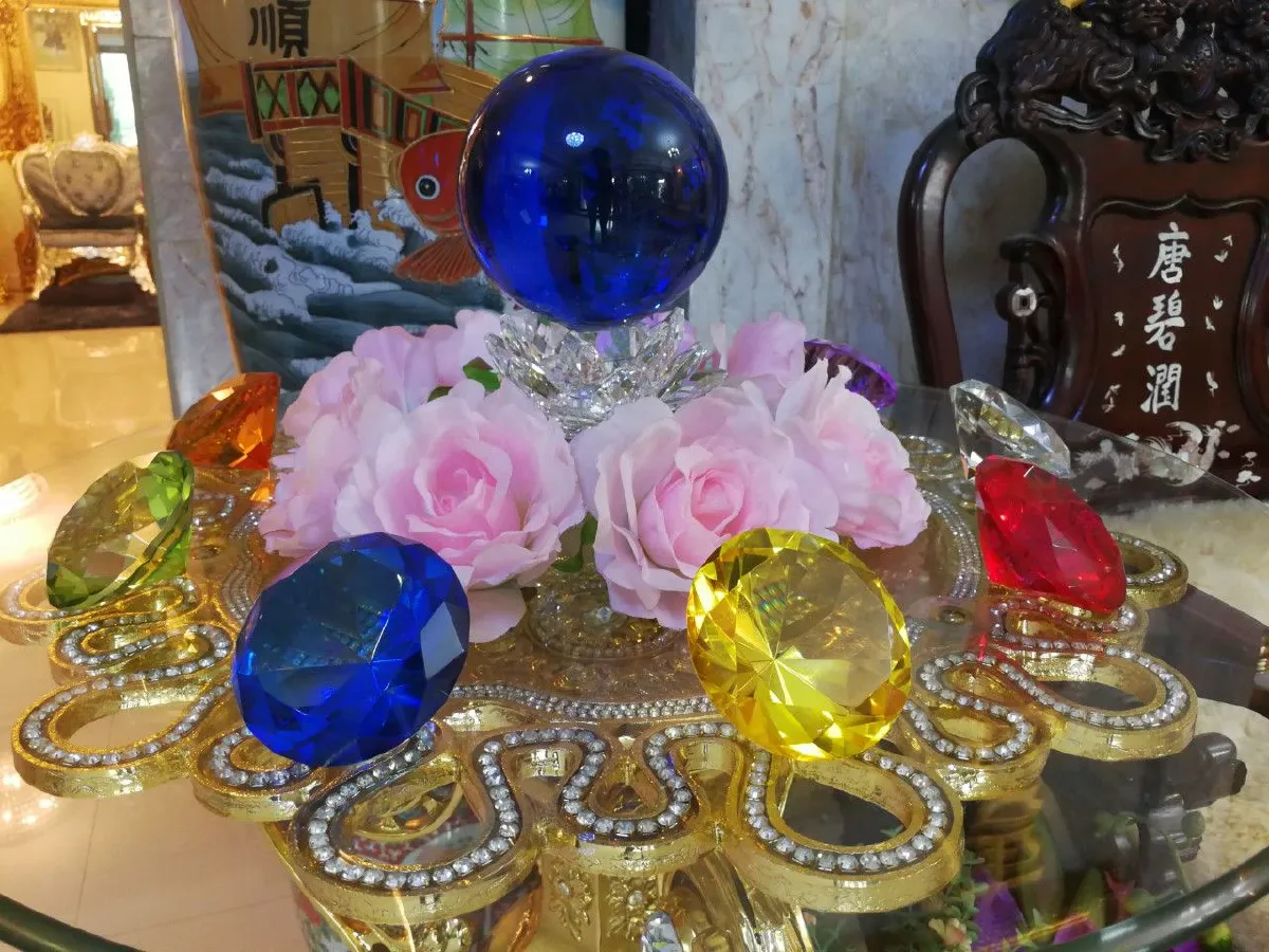 เกรซ กาญจน์เกล้า เปิดบ้านหรู เน้นสไตล์การตกแต่งสุดอลังการ