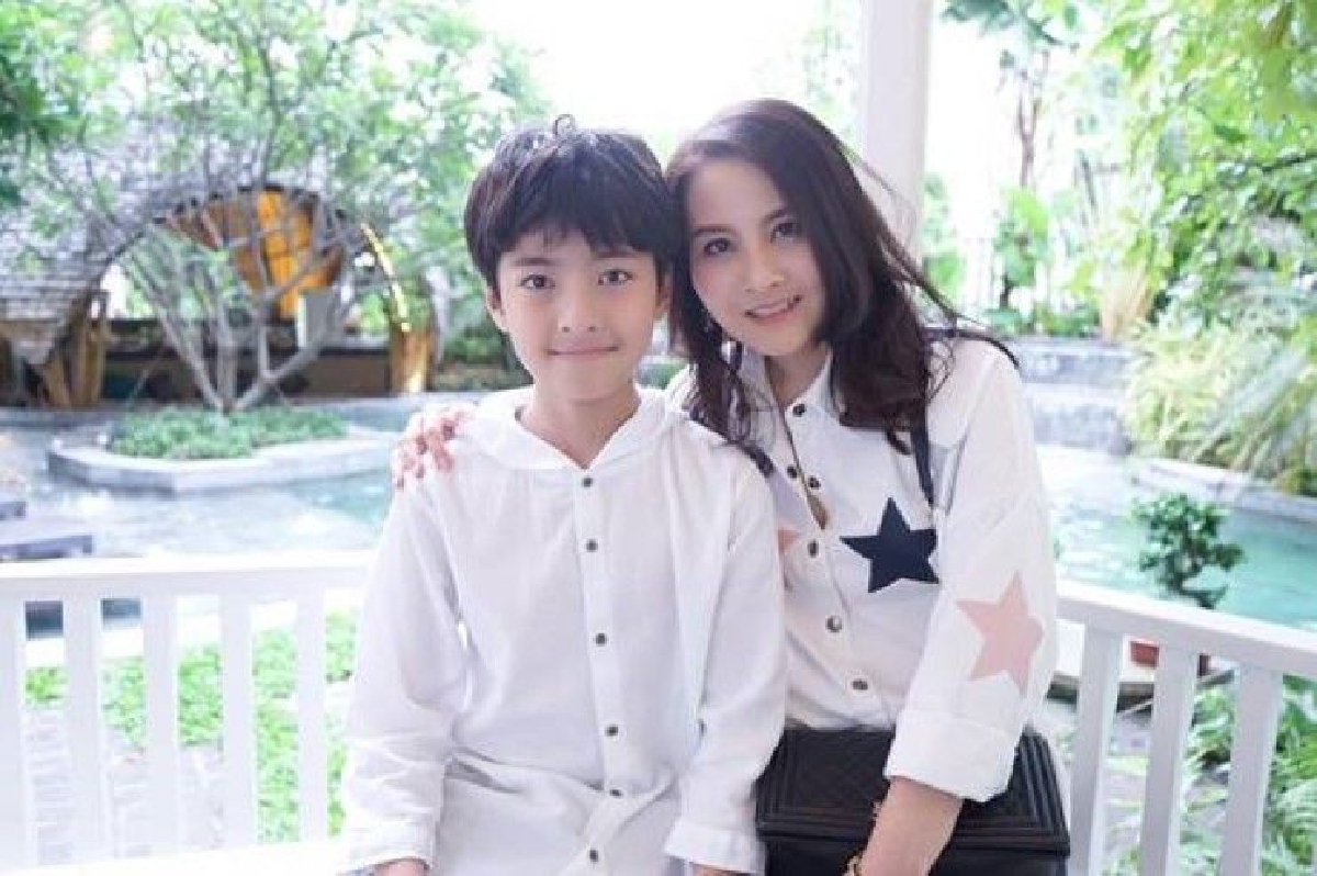 แม่น้องแม็ค หย่าสามีเริ่มต้นชีวิตใหม่ พร้อมได้สิทธิ์ดูแลลูกชาย แม่น้องแม็ค หย่าสามีเริ่มต้นชีวิตใหม่ พร้อมได้สิทธิ์ดูแลลูกชาย