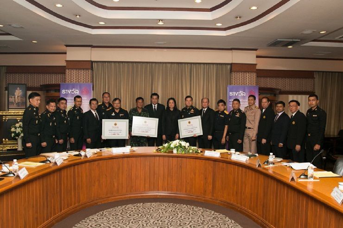 โรงงานยาสูบ จ่ายเงินรางวัลจับกุม-ปราบปรามบุหรี่ผิดกฎหมาย ประจำปีงบประมาณ 2560 โรงงานยาสูบ จ่ายเงินรางวัลจับกุม-ปราบปรามบุหรี่ผิดกฎหมาย ประจำปีงบประมาณ 2560